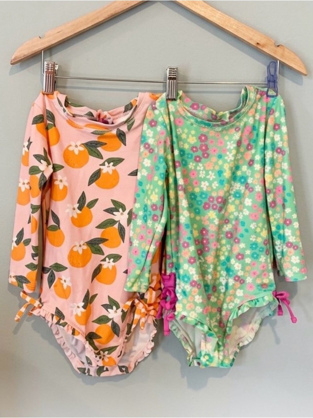 Rufflebutts Kids Long-Sleeve One-Piece Swimsuits - Rashguard, 2T